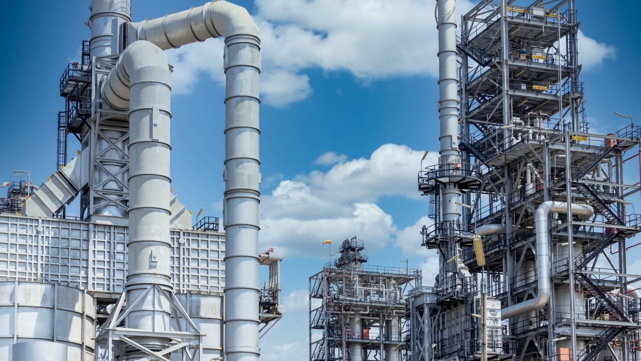 How to Select Pressure Vessels for Refinery Expansion Projects